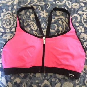 Victoria’s Secret knockout sports bra 34B
